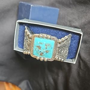 Montana Silversmiths cuff bracelet